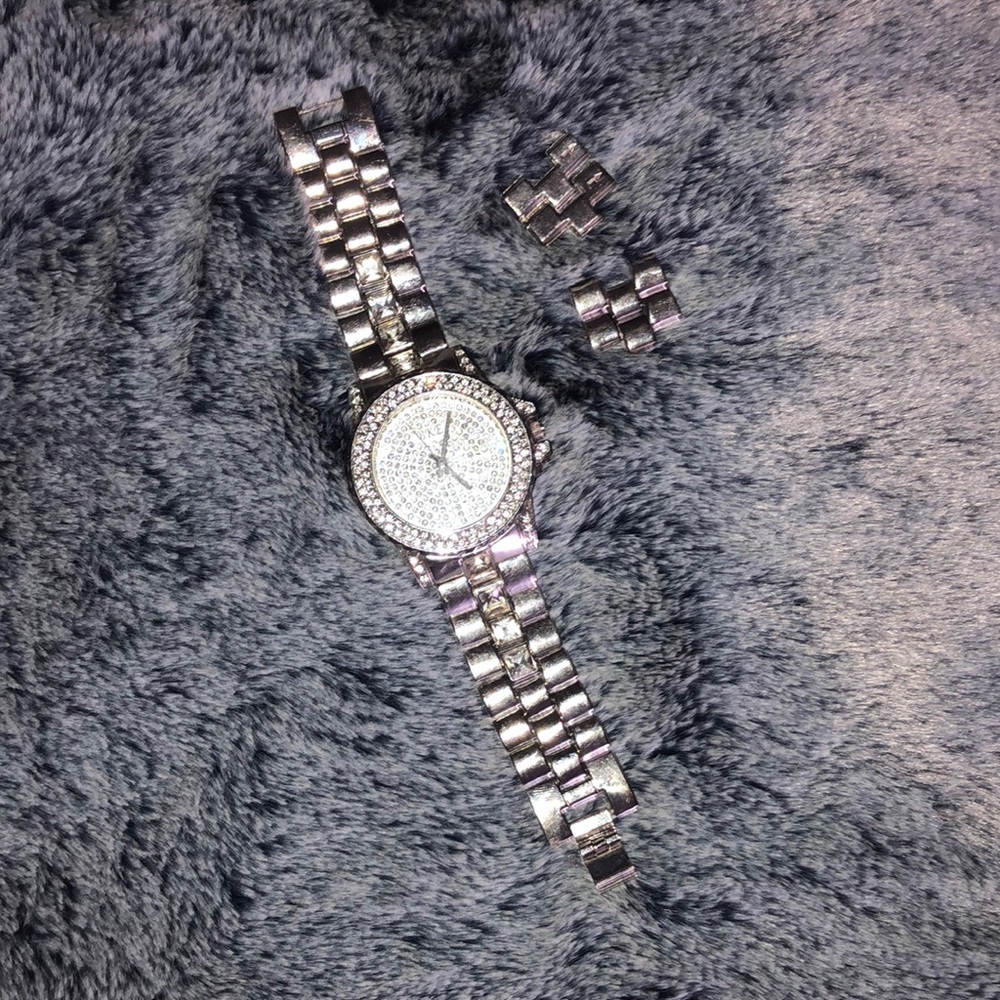 Sparkly BKE Watch💎